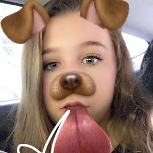 Meet your Posher, Caroline